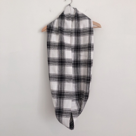 Accessories - Black and white plaid circle infinity scarf SC